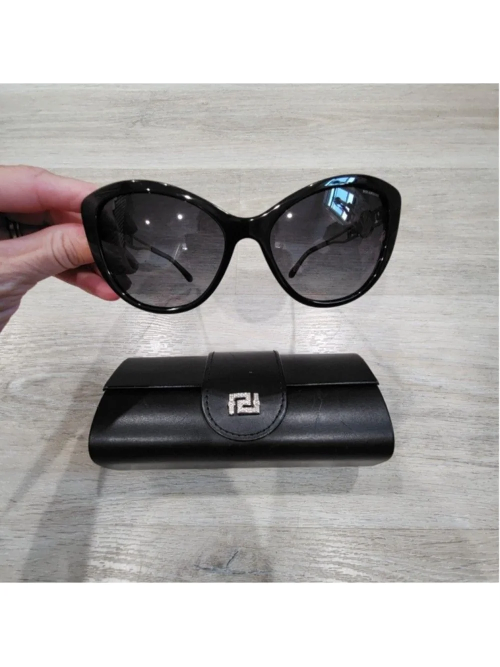Versace Sunglasses Womens Black Oversized Cat Eye Polarized Gray 4295 GB1/T3